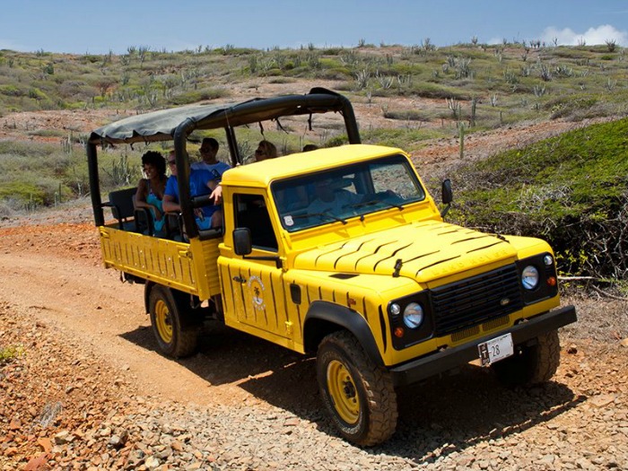 land rover safari aruba